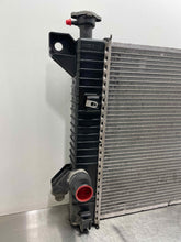 Load image into Gallery viewer, RADIATOR Expedition F150 Pickup F150 Raptor Pickup Raptor Navigator 09-14 - NW511537

