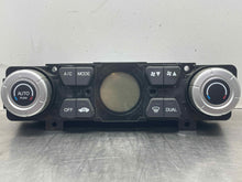 Load image into Gallery viewer, Temperature Controls Honda Ridgeline 2007 - NW511429
