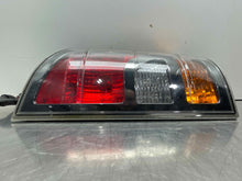 Load image into Gallery viewer, TAIL LIGHT LAMP ASSEMBLY Ridgeline 2006 06 2007 07 2008 08 Left - NW511674

