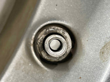 Load image into Gallery viewer, WHEEL RIM S60 XC60 11 12 13 17x7 ALLOY - NW512728
