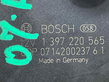Load image into Gallery viewer, WIPER MOTOR E320 E280 E300 2003 03 04 05 06 07 08 09 - NW512733
