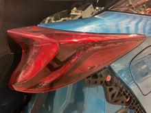 Load image into Gallery viewer, OUTER TAIL LIGHT LAMP Prius Prius V 17 18 19 20 21 22 Right - NW513731
