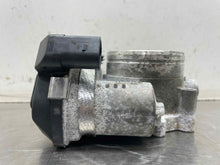 Load image into Gallery viewer, Throttle Body Volkswagen Touareg 2016 - NW513726
