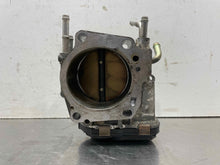 Load image into Gallery viewer, THROTTLE BODY Land Cruiser LX470 GX470 Tundra 03 04 05 - NW513725
