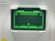 Load image into Gallery viewer, SPEEDOMETER CLUSTER Volvo S80 2004 04 - NW514156
