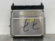Load image into Gallery viewer, ECU ECM COMPUTER Volvo S60 V70 S80 XC90 2002 02 03 - 04 - NW513901
