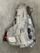 Load image into Gallery viewer, TRANSFER CASE BMW X5 X6 2011 11 2012 12 - NW514644
