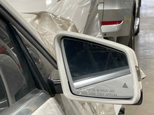 Load image into Gallery viewer, SIDE VIEW DOOR MIRROR E250D E300 E350 E400 E550 E63 11-14 Right - NW515243
