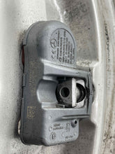Load image into Gallery viewer, WHEEL RIM E300 E350 E400 E550 E63 12-13 17x8-1/2 17x8-1/2, 5 lug, 112mm - NW515569

