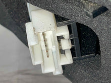 Load image into Gallery viewer, OUTER TAIL LIGHT LAMP E300 E350 E400 E550 E63 10 11 12 13 Left - NW515524
