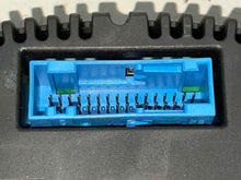 Load image into Gallery viewer, Speedometer Cluster Volkswagen Beetle 2012 - NW516465
