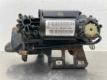 Load image into Gallery viewer, AIR RIDE COMPRESSOR E350 E550 CLS500 CLS55 CLS550 CLS63 E280 00-11 - NW516121
