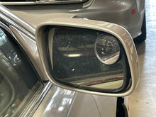 Load image into Gallery viewer, SIDE VIEW DOOR MIRROR Lexus ES300 ES330 02 03 04 05 06 Right - NW517089
