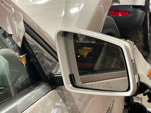 Load image into Gallery viewer, SIDE VIEW DOOR MIRROR E300 E350 E400 E550 E63 10 11 12 13 Right - NW517759
