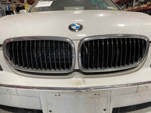Load image into Gallery viewer, GRILLE BMW 760i Alpina 750i 2006 06 2007 07 2008 08 Upper - NW518348
