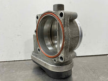 Load image into Gallery viewer, THROTTLE BODY BMW 650i 550i 750i X5 2006 06 2007 07 08 09 10 - NW518521
