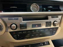 Load image into Gallery viewer, Radio  LEXUS ES350 2013 - NW518442
