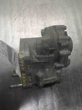 Load image into Gallery viewer, TRANSFER CASE Toyota Rav4 06 07 08 09 10 11 12 - NW519377

