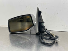 Load image into Gallery viewer, Side View Door Mirror Cadillac SRX 2007 - NW519856
