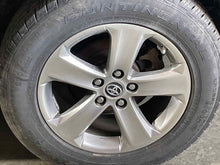 Load image into Gallery viewer, WHEEL RIM Toyota Rav4 13 14 15 17x7 ALLOY 17x7, 5 lug, 114mm - NW520980

