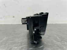 Load image into Gallery viewer, Temperature Controls Buick Regal 2018 - NW521340
