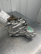 Load image into Gallery viewer, TRANSFER CASE BMW X1 2012 12 2013 13 2014 14 2015 15 - NW521575
