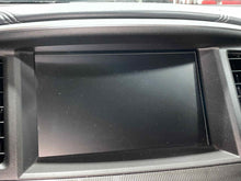 Load image into Gallery viewer, INFO-GPS SCREEN Infiniti QX60 Nissan Pathfinder 2017 17 - NW521365
