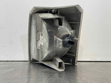 Load image into Gallery viewer, PARKLAMP Range Rover 2000 00 2001 01 2002 02 Right - NW429071
