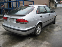 Load image into Gallery viewer, OUTER TAIL LIGHT LAMP Saab 9-3 99 00 01 02 03 Right - 412875
