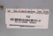 Load image into Gallery viewer, RADIO Kia Sorento 2003 03 2004 04 2005 05 2006 06 - 1004207
