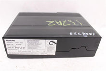 Load image into Gallery viewer, CD CHANGER Infiniti G35 2007 07 2008 08 - 1006739
