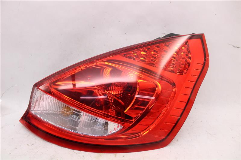 TAIL LIGHT LAMP ASSEMBLY Fiesta 2011 11 2012 12 2013 13 Right - 1008744