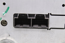 Load image into Gallery viewer, RADIO Cadillac STS 2005 05 2006 06 2007 07 - 1010495

