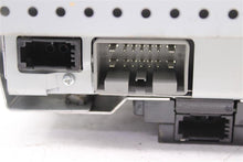 Load image into Gallery viewer, RADIO RECEIVER Land Rover LR2 2008 08 2009 09 2010 10 2011 11 2012 12 - 1016442
