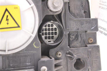 Load image into Gallery viewer, HEADLIGHT LAMP ASSEMBLY Land Rover LR3 05 06 07 08 09 Right - 1021432

