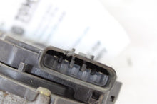 Load image into Gallery viewer, WINDSHIELD WIPER MOTOR 300 300C Charger Magnum 05 06 07 08 09 - 1021648
