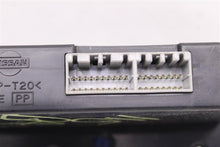 Load image into Gallery viewer, TEMPERATURE CONTROLS Infiniti QX4 2001 01 2002 02 - 1023912
