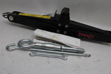 Load image into Gallery viewer, JACK AND TOOLS Volvo XC90 2005 05 - 1026008
