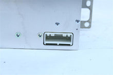 Load image into Gallery viewer, RADIO Nissan NV 1500 NV2500 NV3500 12 13 14 15 16 17 - 1027342
