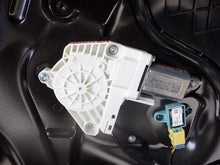 Load image into Gallery viewer, FRONT DOOR Audi Q5 2009 09 2010 10 2011 11 2012 12 Right - 1027562

