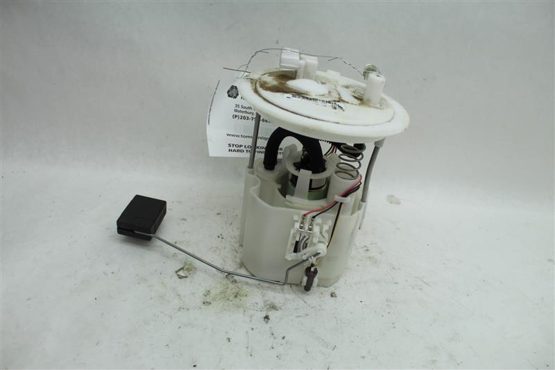 FUEL PUMP Nissan Sentra 2011 11 2012 12 - 1036489