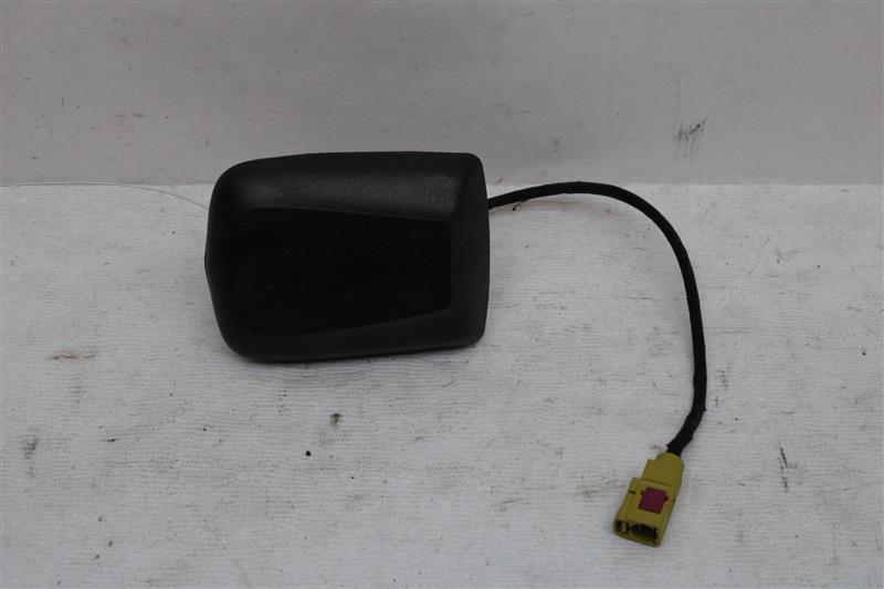 RADIO ANTENNA Volkswagen Routan 2011 11 - 1047621