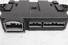 Load image into Gallery viewer, BODY CONTROL MODULE COMPUTER LR2 Range Rover Sport 2010-2015 - 1051678
