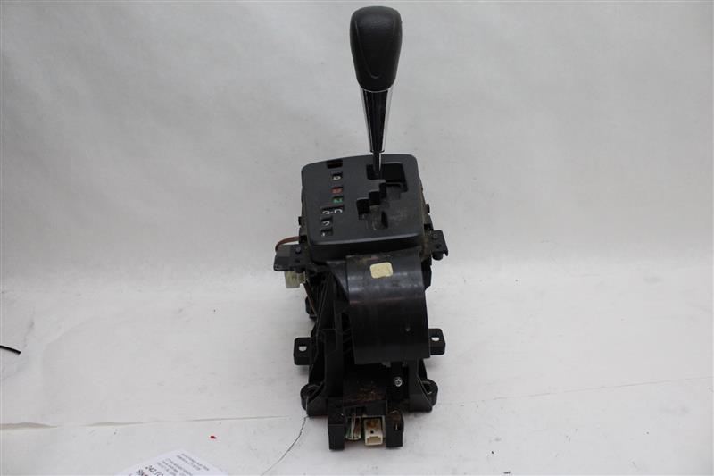 2009 Toyota Corolla Floor Shifter - 1057710