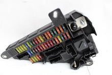 Load image into Gallery viewer, FUSE BOX 525i 528i 530i 535i 550i 650i M5 M6 06 07 08 09 10 - 1061618
