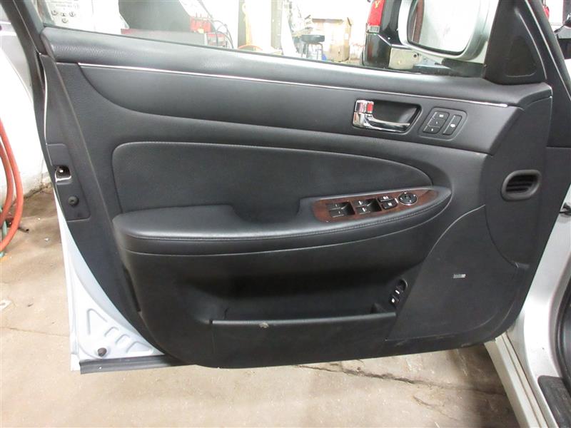FRONT INTERIOR DOOR TRIM PANEL Hyundai Genesis 2010 10 - 1063438
