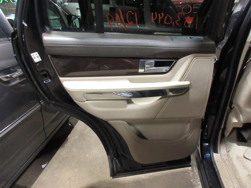 REAR INTERIOR DOOR TRIM PANEL Range Rover Sport 2010 10 - 1064755