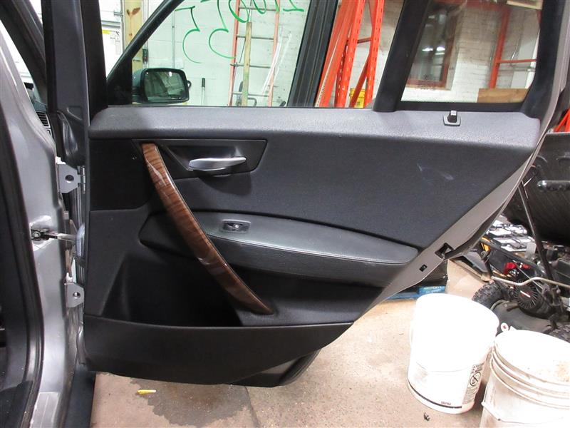 REAR INTERIOR DOOR TRIM PANEL BMW X3 2005 05 - 1065004