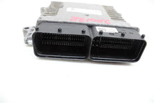 Load image into Gallery viewer, ECU ECM COMPUTER Hyundai Elantra 2017 17 2018 18 - 1065551
