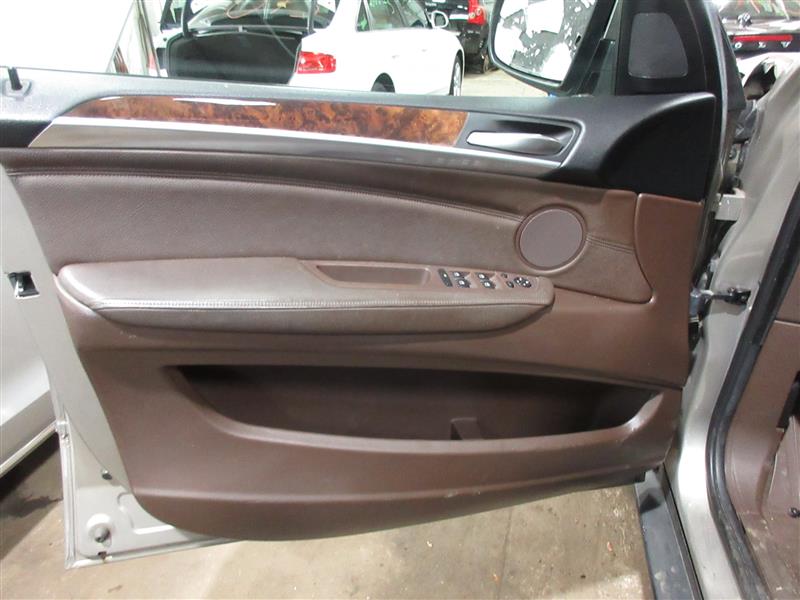 FRONT INTERIOR DOOR TRIM PANEL BMW X5 2008 08 - 1066658
